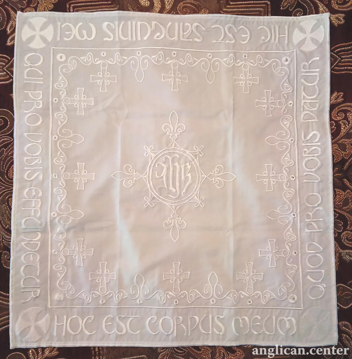 Caroline Society White